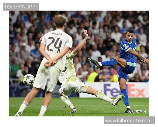 国王杯精彩对决本菲卡逆转多特蒙德神扑引发争议判罚全场沸腾