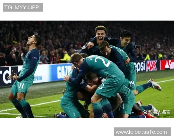 中超精彩对决巴萨6-2热刺帽子戏法引爆全场十大进球回顾